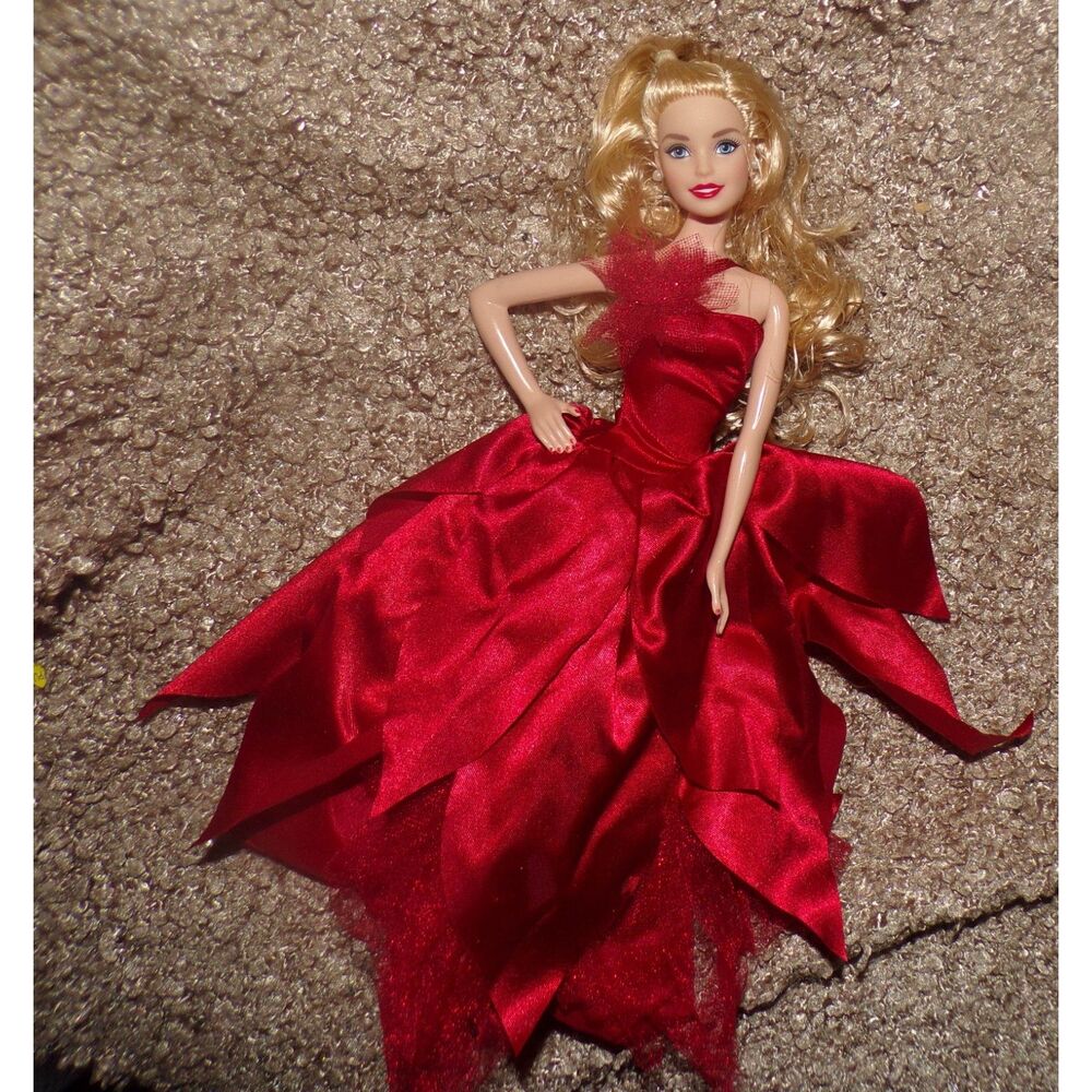 2022 Holiday Blonde Barbie